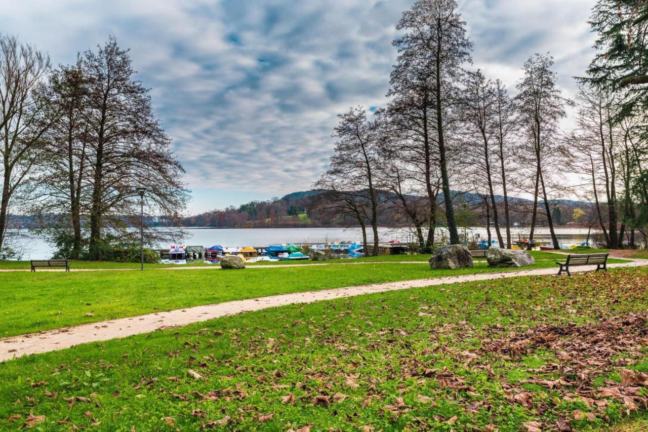 Villa Martine Au Bord Du Lac - Happy Rentals Cadrezzate Eksteriør bilde