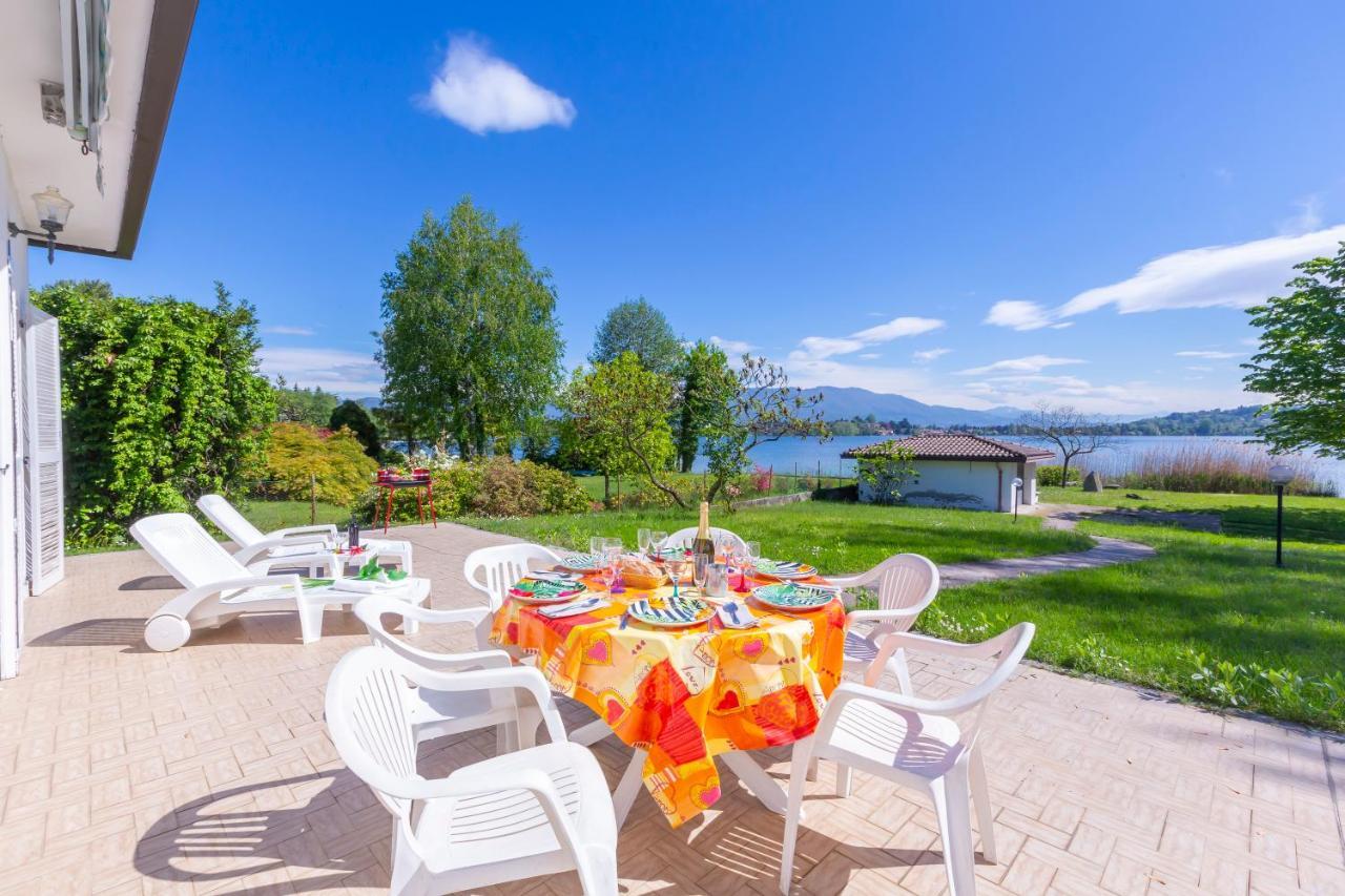 Villa Martine Au Bord Du Lac - Happy Rentals Cadrezzate Eksteriør bilde